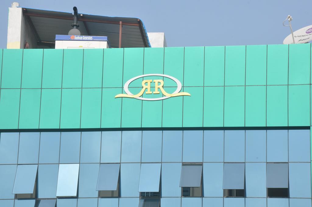 โอโย 1246 ราช เรซิเดนซี Hotel เชนไน ภายนอก รูปภาพ