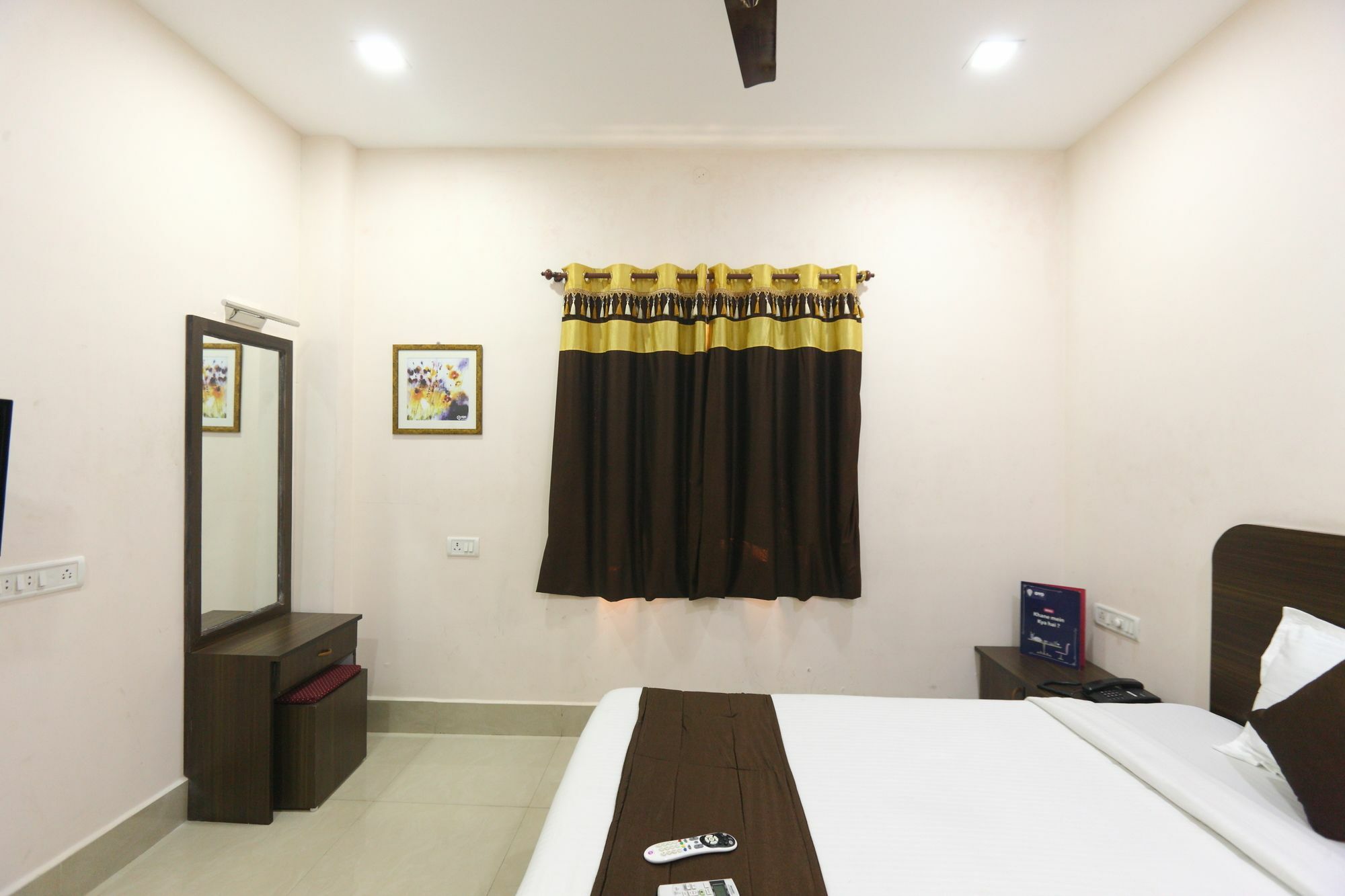 โอโย 1246 ราช เรซิเดนซี Hotel เชนไน ภายนอก รูปภาพ